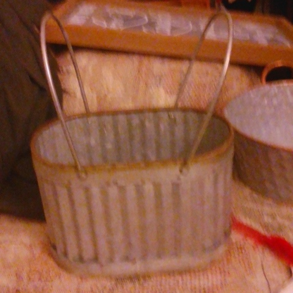 Hobby lobby medium silver tin metal